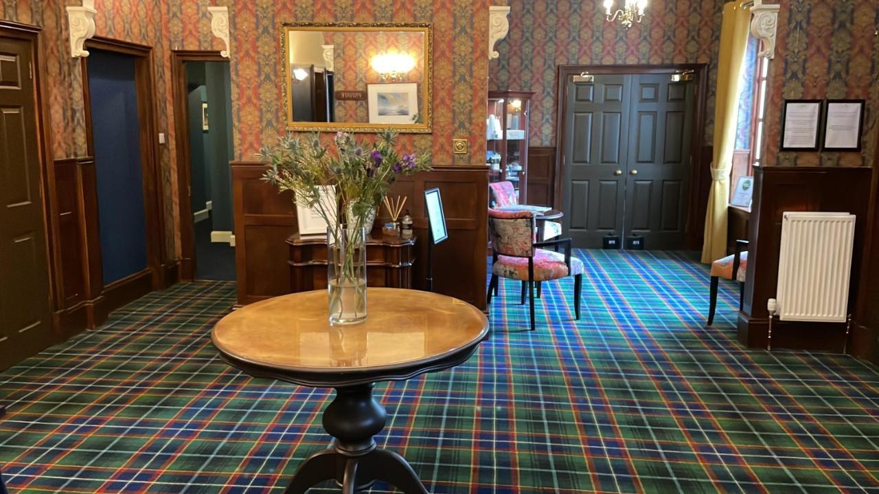 Craigdarroch Hotel Foyers Exteriör bild